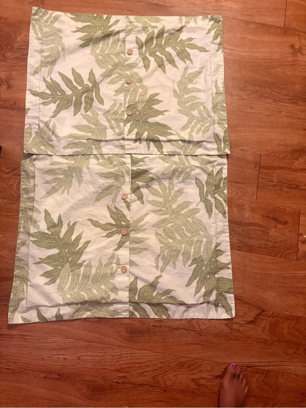 Touch of Paradise Botanical Leaf Print Pillow Shams - Green and White